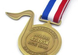 Marathon Memorial Medal with Note Shape