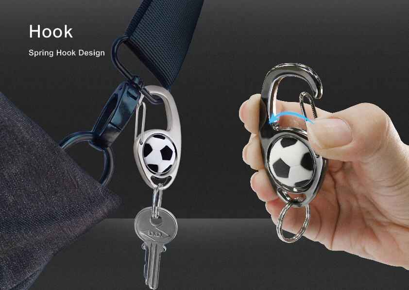 The hook makes it easy to hang your keys on your bag.